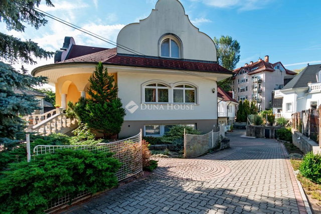 Eladó téglalakás, Budapesten, XVI. kerületben 200 M Ft, 4 szobás