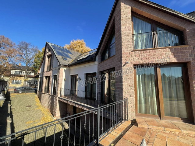 Eladó családi ház, Egerben 450 M Ft, 8 szobás