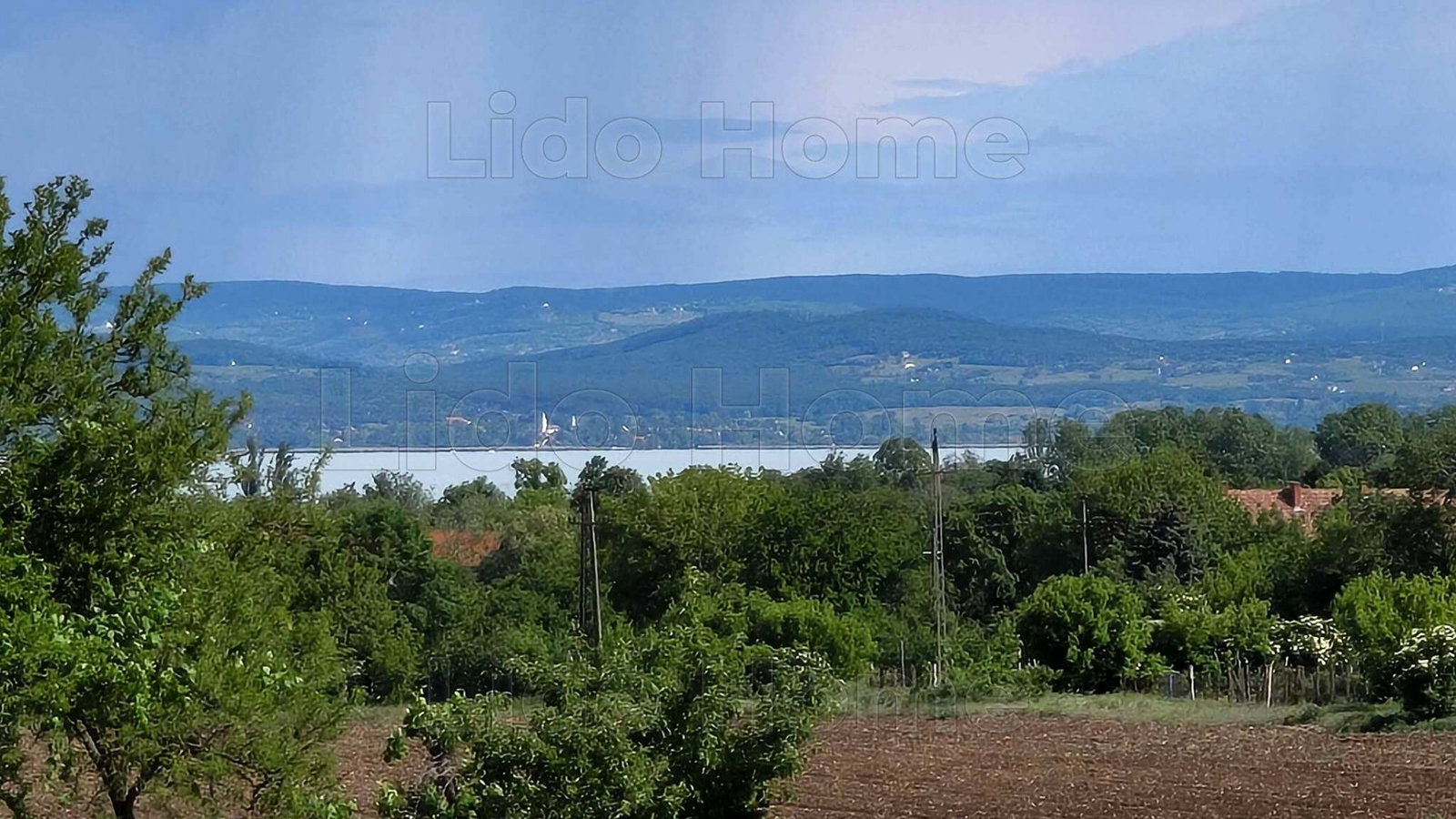 4152m² · 33.000.000 ft
