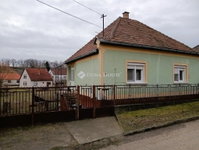Eladó családi ház, Bajnán 35.9 M Ft, 3 szobás
