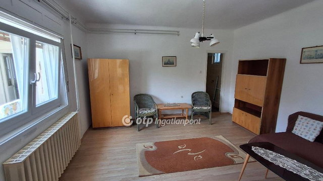 Eladó családi ház, Ráckevén 68 M Ft, 4 szobás