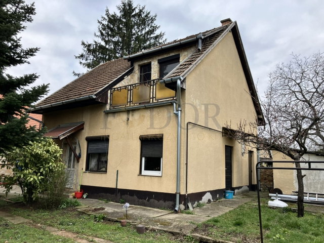 Eladó családi ház, Vecsésen 140 M Ft, 6+2 szobás