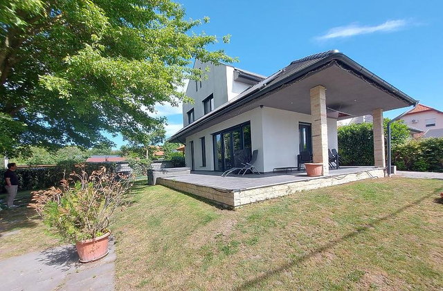 Eladó ikerház, Gödön 134.99 M Ft, 4+1 szobás