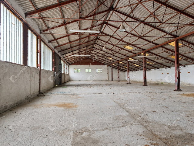 Eladó ipari ingatlan, Fertőszentmiklóson 129 M Ft