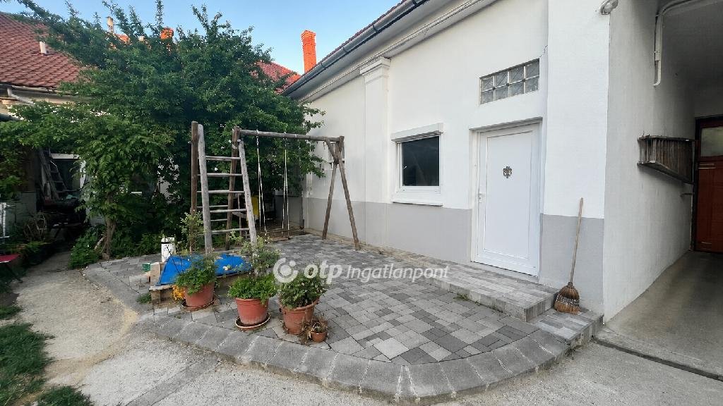3 bed · 73m² · 64.900.000 ft