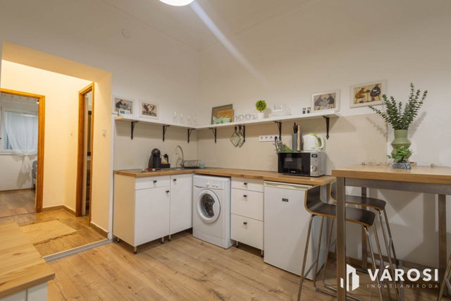 Kiadó téglalakás, albérlet, Szegeden 220 E Ft / hó, 2 szobás