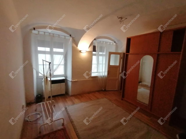 Eladó téglalakás, Győrött 55 M Ft, 2 szobás