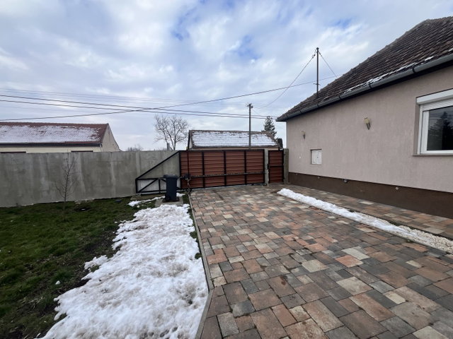 Eladó családi ház, Sarkadon 27.9 M Ft, 2 szobás