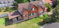 Eladó családi ház, Vecsésen 159.9 M Ft, 6+1 szobás