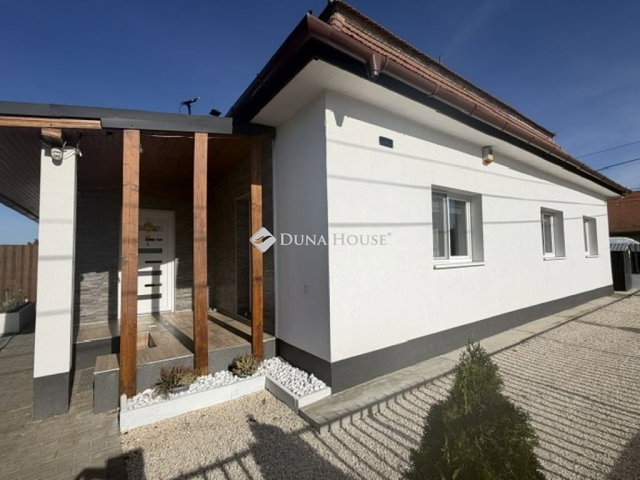Eladó családi ház, Albertirsán 85 M Ft, 3 szobás