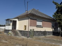 Eladó családi ház, Székesfehérvárott 65 M Ft, 3 szobás