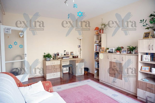 Eladó panellakás, Szegeden 47 M Ft, 2 szobás
