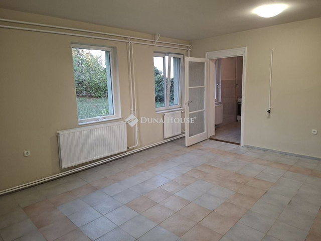 Eladó családi ház, Nyíregyházán 98 M Ft, 3 szobás