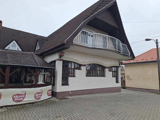 Eladó üzlethelyiség, Nagyberkin 99.9 M Ft, 4 szobás