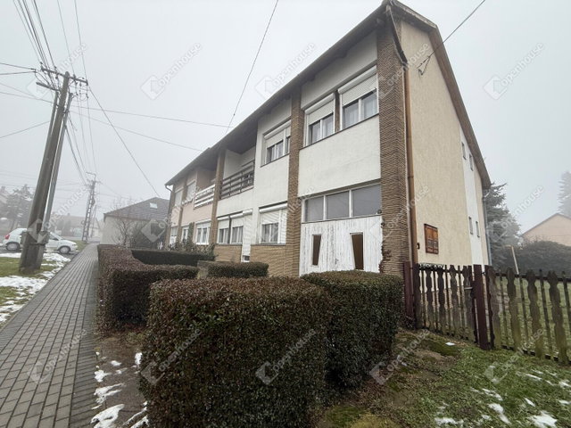 Eladó családi ház, Vasváron 33.9 M Ft, 5 szobás