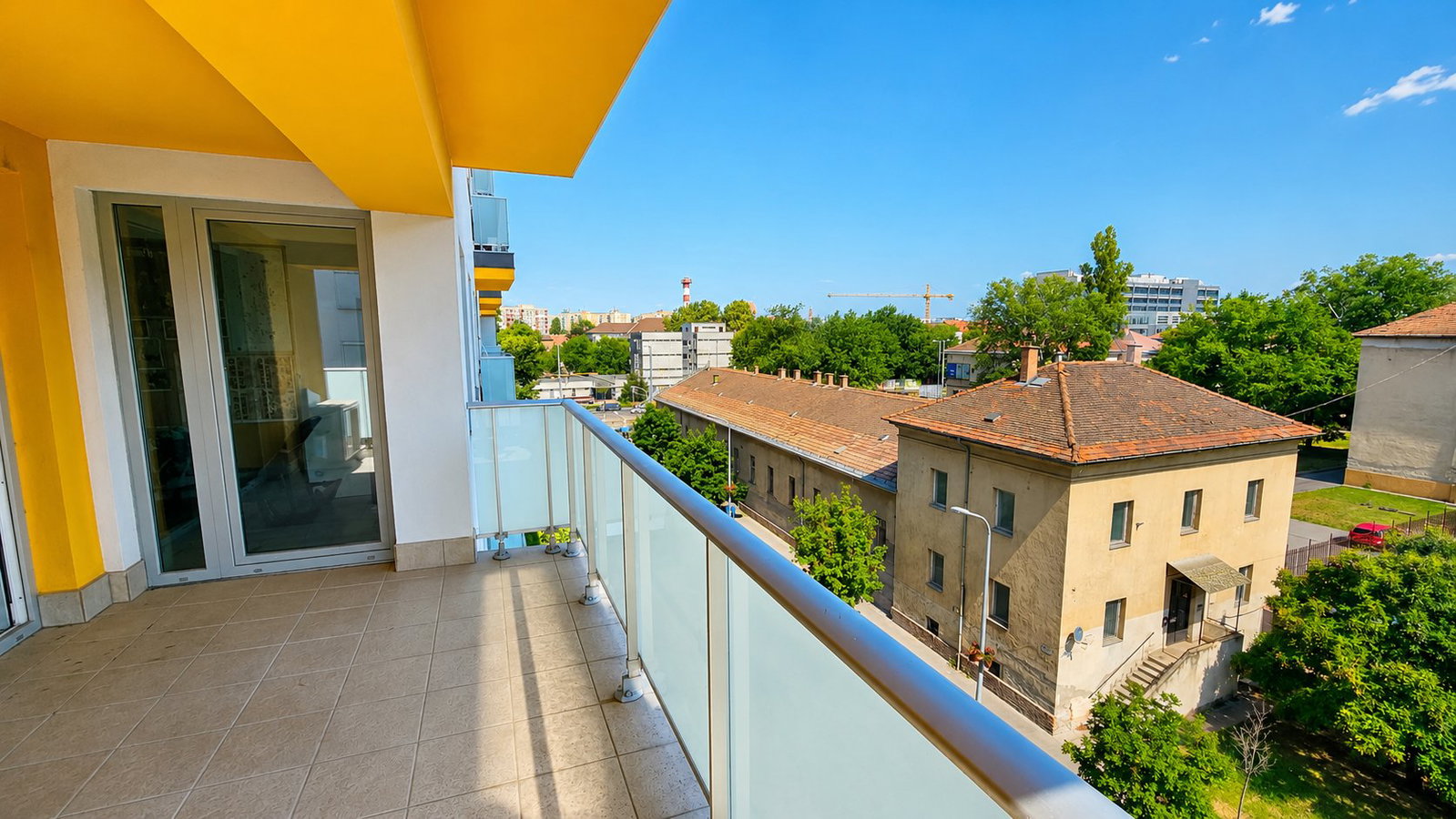 3 bed · 65m² · 124.900.000 ft