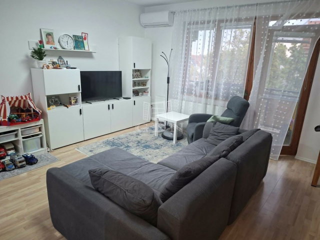 Eladó téglalakás, Kecskeméten 65 M Ft, 2+2 szobás