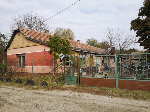 Eladó mezogazdasagi ingatlan, Szabadszálláson 27.5 M Ft, 3 szobás