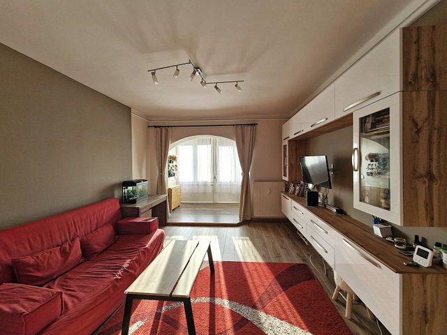 Eladó téglalakás, Dunaújvárosban 39.5 M Ft, 2 szobás