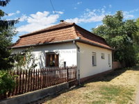 Eladó családi ház, Jászszentandráson 28 M Ft, 3 szobás