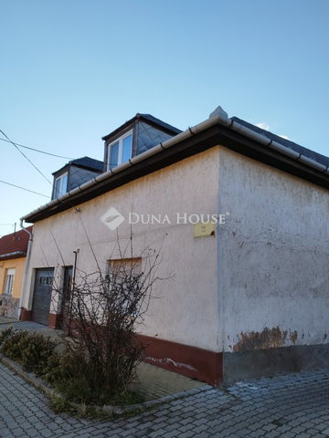 Eladó családi ház, Gyöngyösön, Tűz utcában 29 M Ft, 1 szobás
