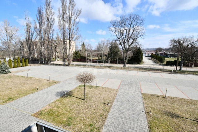 Eladó iroda, Lovasberényben 460 M Ft / költözzbe.hu