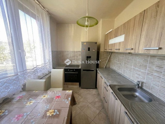 Eladó téglalakás, Dorogon, Zrínyi utcában 36 M Ft, 1 szobás