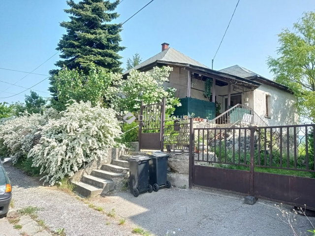 Eladó családi ház, Móron 35 M Ft, 3 szobás