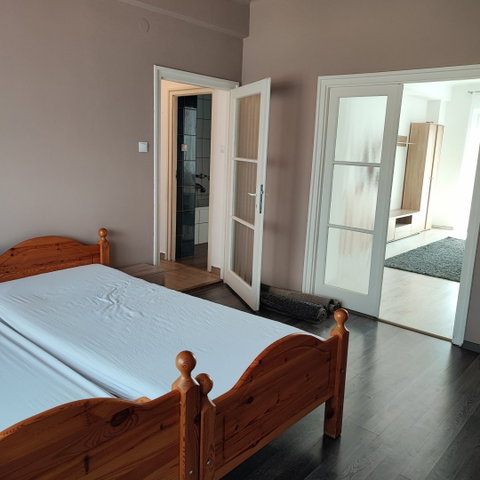 Kiadó téglalakás, albérlet, Budapesten, III. kerületben