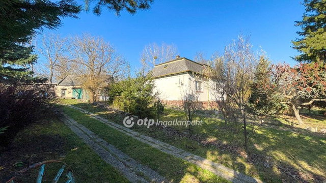 Eladó családi ház, Bakonypéterden 29.9 M Ft, 3 szobás