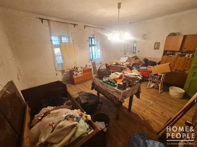Eladó családi ház, Hódmezővásárhelyen 16 M Ft, 2 szobás