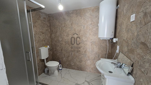 Eladó családi ház, Poroszlón 32.5 M Ft, 2 szobás