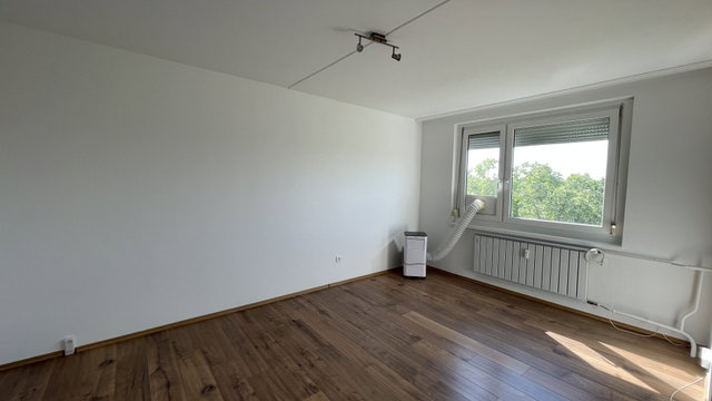 Kiadó panellakás, albérlet, Győrött 160 E Ft / hó, 1 szobás
