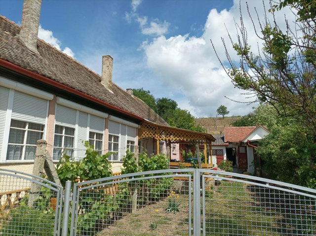 Eladó családi ház, Szebényen 17 M Ft, 4 szobás