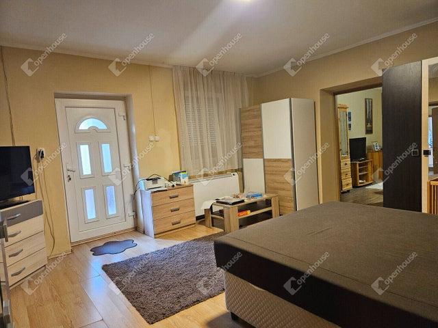 Eladó családi ház, Banán 84.9 M Ft, 3 szobás