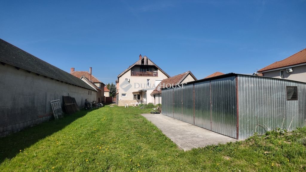 7 bed · 250m² · 92.000.000 ft