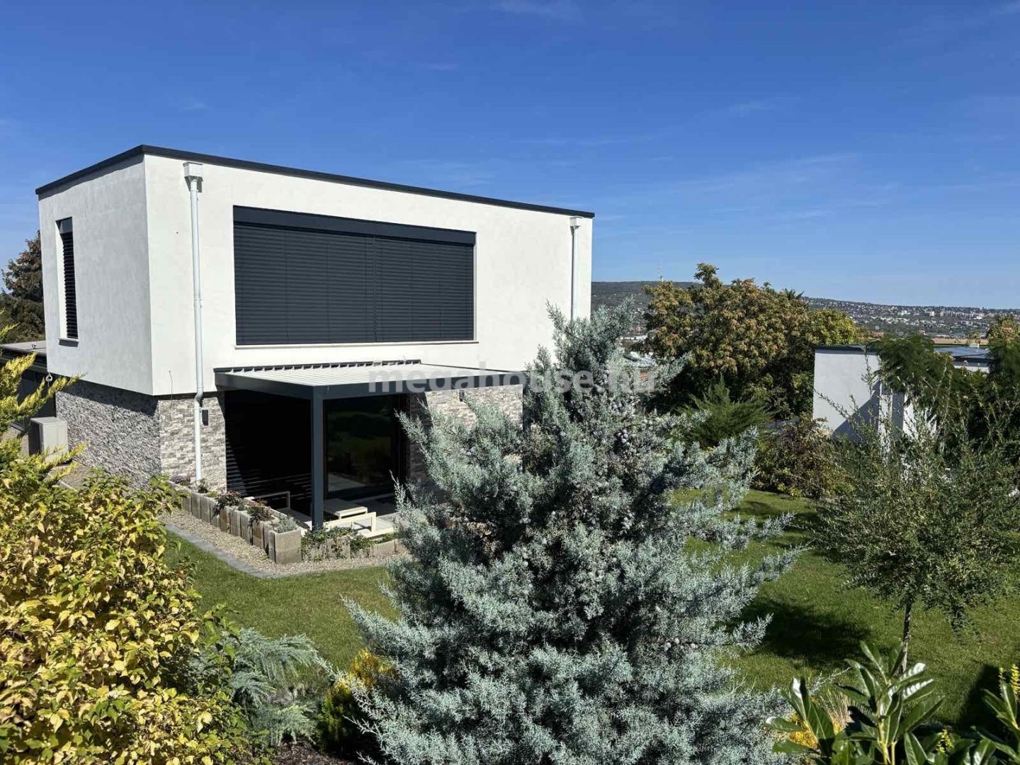 5 bed · 282m² · 1.500.000 ft