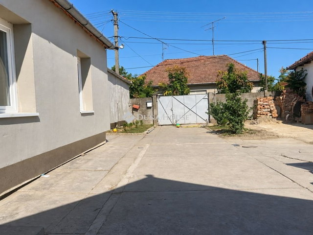 Eladó családi ház, Gyulán 59.9 M Ft, 3 szobás