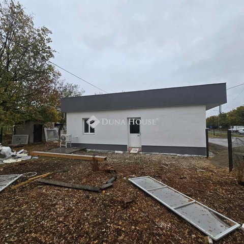 Eladó családi ház, Szentkirályon 66 M Ft, 4 szobás