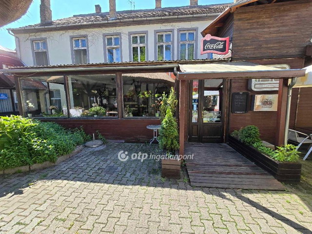 Eladó üzlethelyiség, Pápán 14.9 M Ft / költözzbe.hu