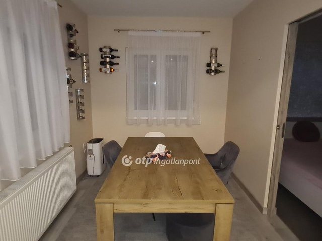 Eladó családi ház, Dunaharasztin 169.9 M Ft, 4 szobás