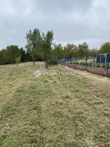 Eladó telek, Cserszegtomajon, Akácfa utcában 9.9 M Ft
