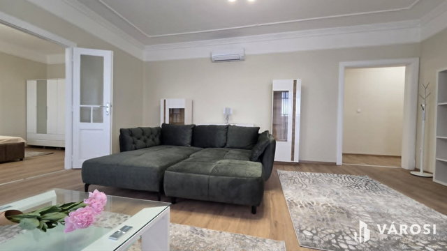 Kiadó téglalakás, albérlet, Debrecenben 648 E Ft / hó, 4 szobás
