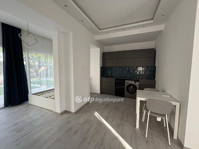 Kiadó téglalakás, albérlet, Szegeden 220 E Ft / hó, 1 szobás
