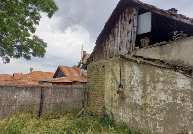 Eladó családi ház, Békésen, Kecskeméti utcában 3.7 M Ft