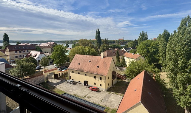 Kiadó téglalakás, albérlet, Tatán 250 E Ft / hó, 3 szobás