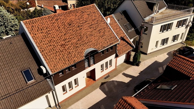 Eladó családi ház, Vácon 299 M Ft, 6 szobás