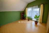Eladó családi ház, Ercsiben 89.9 M Ft, 6 szobás