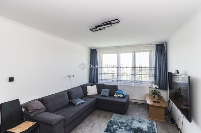 Eladó panellakás, Szombathelyen 39.9 M Ft, 3 szobás
