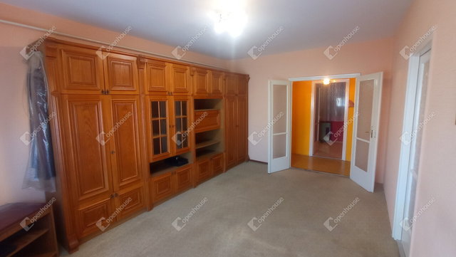 Eladó téglalakás, Zalaegerszegen 36 M Ft, 3 szobás